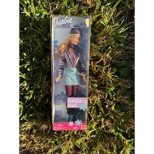 Vintage 1999 Barbie Doll Mattel w/ Box & Accessories Fashion Doll